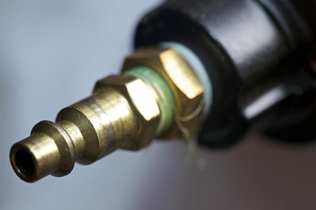 What is the use of diesel genset injectors? How to check